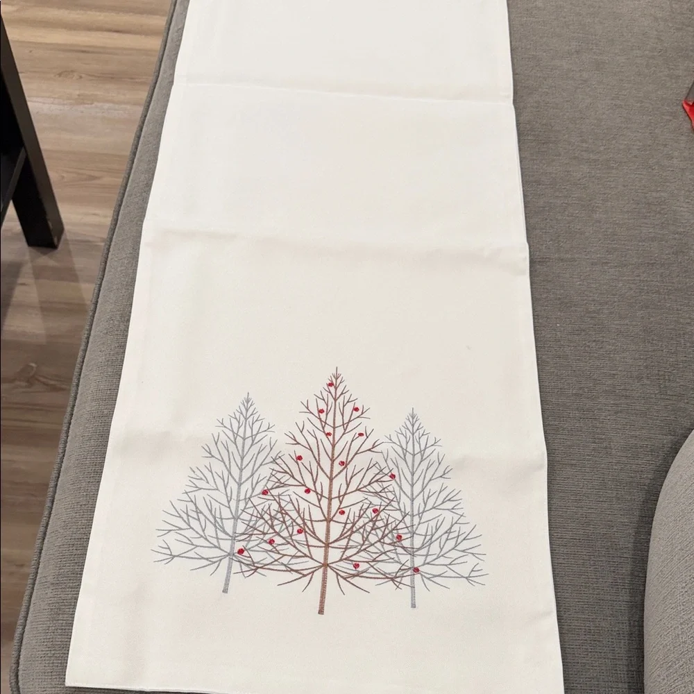Holiday Tree Embroidered Table Runner new